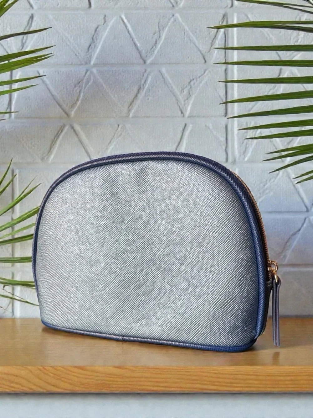 La Mer Metallic Blue Cosmetic Makeup Bag Travel Case Zip Pouch